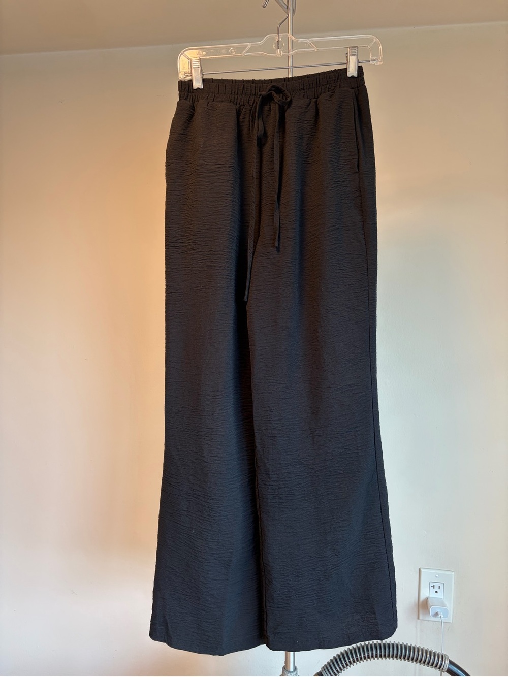 SHEIN Black Wide-Leg Drawstring Jogger Pants- S